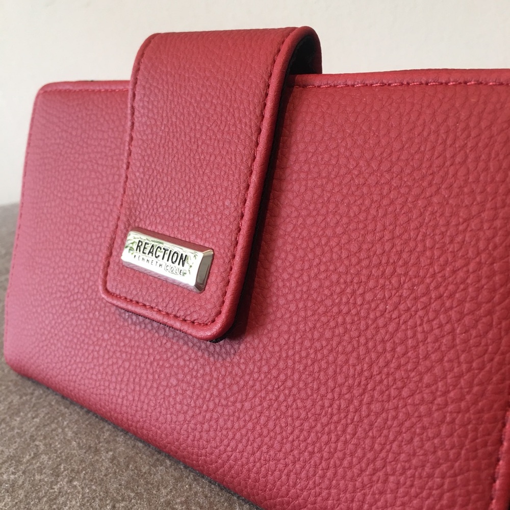 NET Kenneth Cole Whitney Flap Wallet